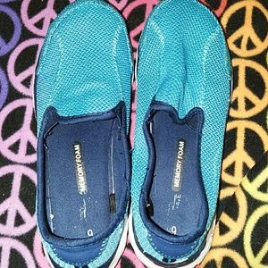 Danskin now memory foam shoes